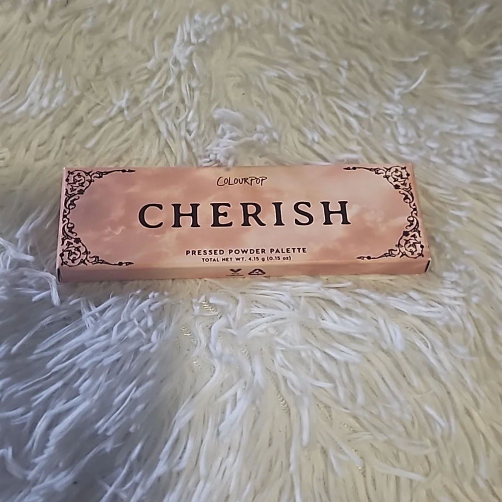 🆕️Colourpop CHERISH Eyeshadow Palette LOVE STRUCK Collection